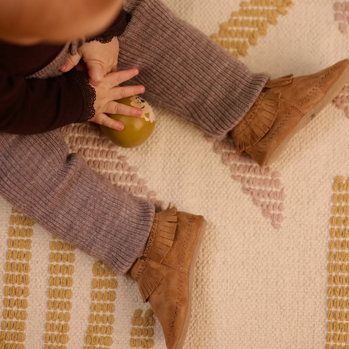 Moccasin suede slipper