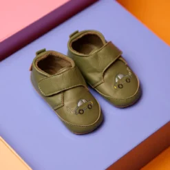 Petit auto leather slipper