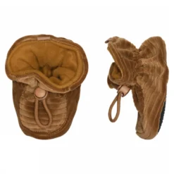Velvet textile slippers